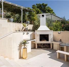 5 bedroom beachfront villa with pool on Ciova Island, Trogir, sleeps 12
